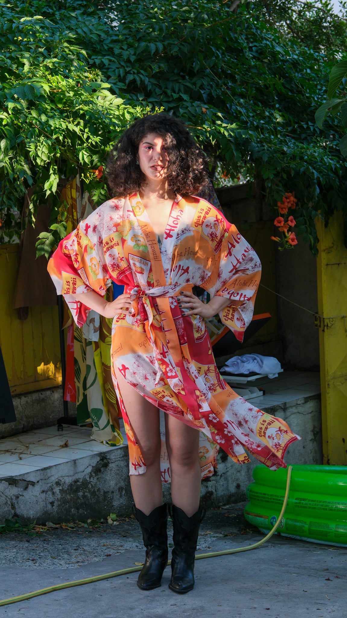 Aloha Drama – Hawaii Desenli Kırmızı & Turuncu Kimono