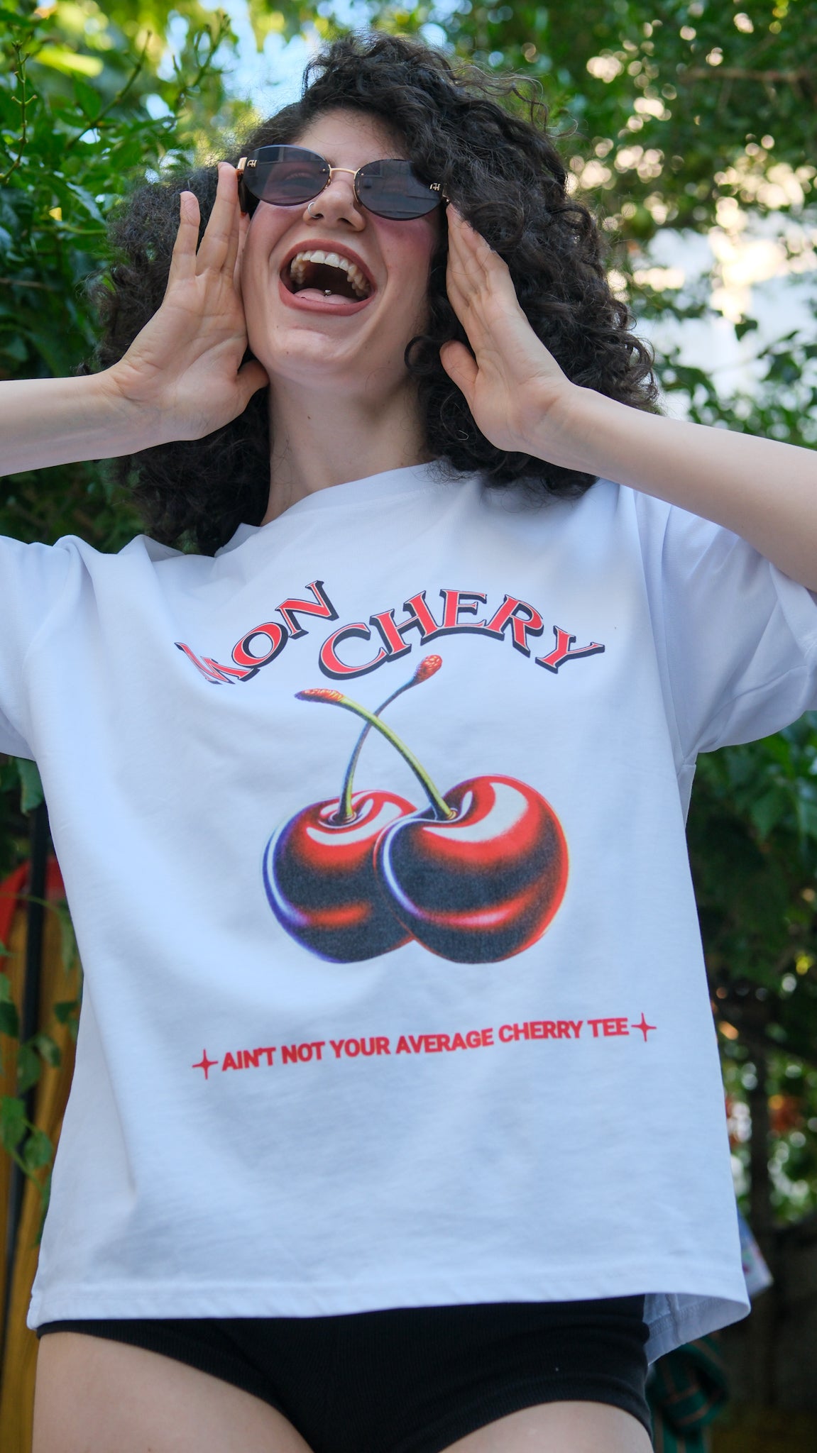 Ain’t Your Cherry – Beyaz Oversize Tişört