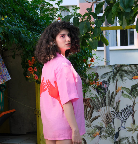 Kendi Biricikliğine Sarıl Oversize Gömlek