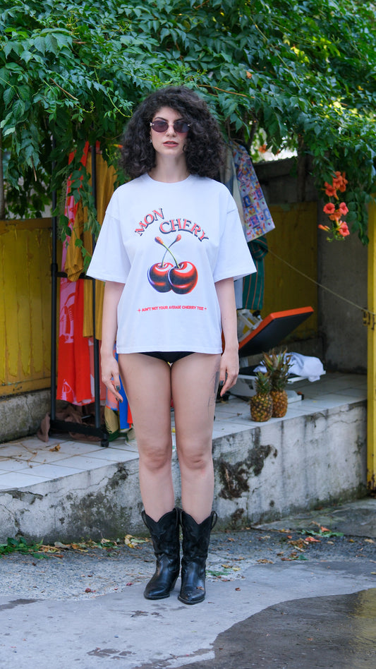 Ain’t Your Cherry – Beyaz Oversize Tişört
