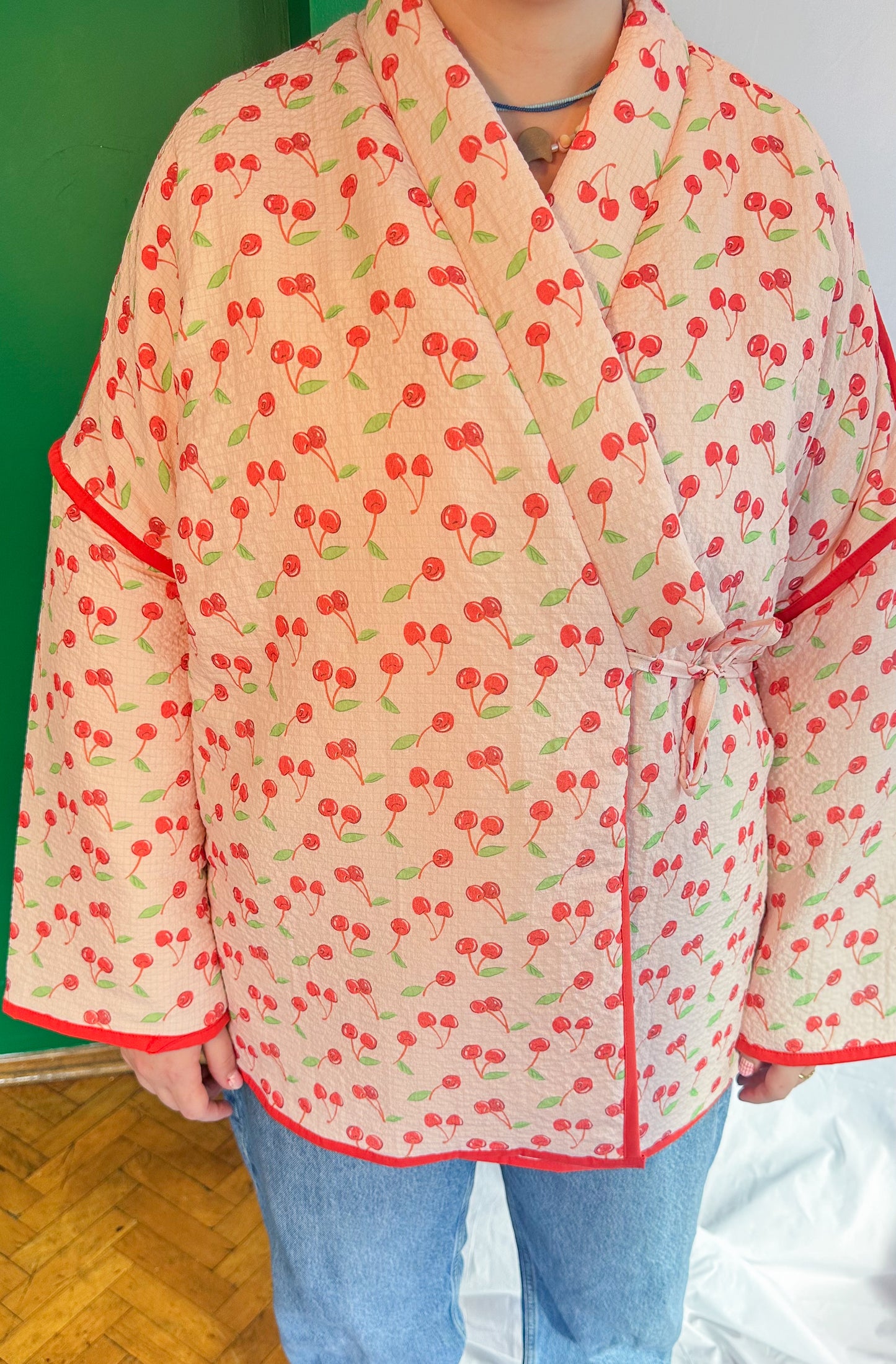 Luna — Kiraz Desenli Müslin Kimono Ceket