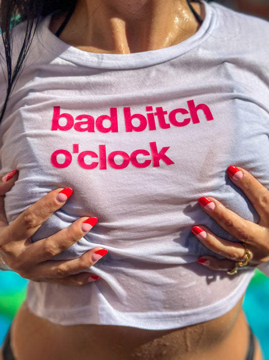 Bad B*tch O’Clock – Beyaz Crop Tişört